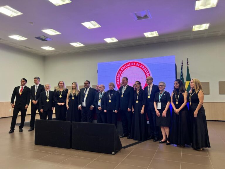 Leia mais sobre o artigo Uma noite para entrar na história da Odontologia brasileira