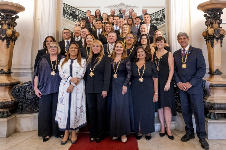 Leia mais sobre o artigo Posse Novos Membros da Academia Brasileira de Odontologia, dia 10 de novembro de 2025